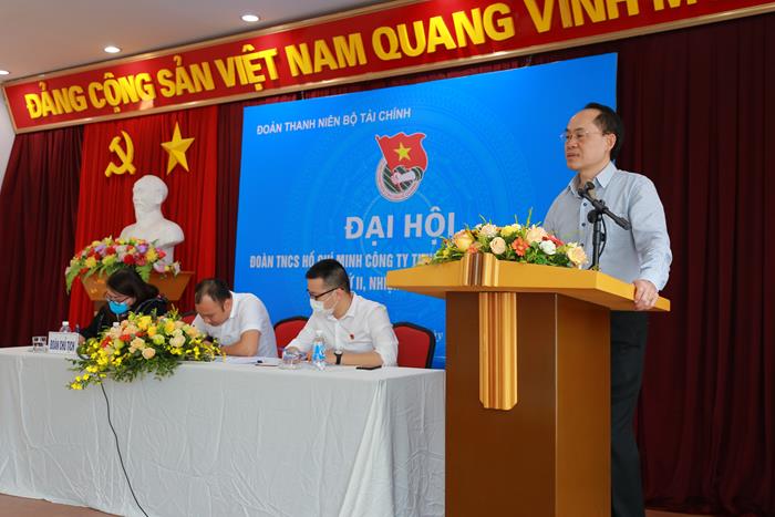 Ủy viên Ban Thường vụ Đảng ủy, Thành viên HĐTV DATC Nguyễn Huy Lập phát biểu tại Đại hội